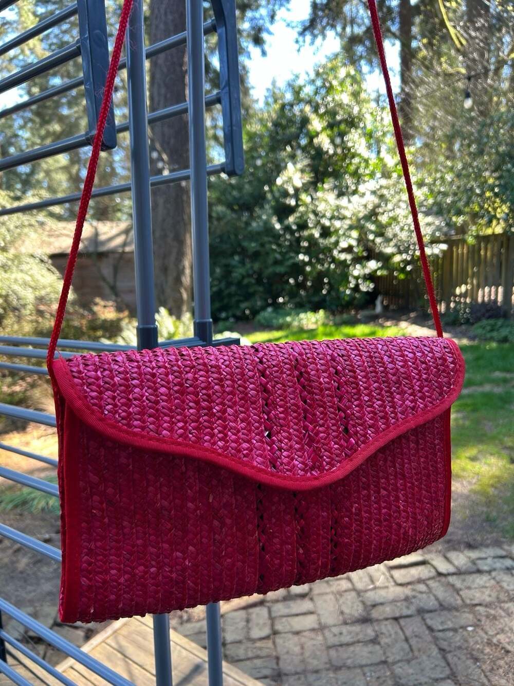 Waves Tandem Bags of CA Vintage Red Woven Envelope Clutch Shoulder Bag